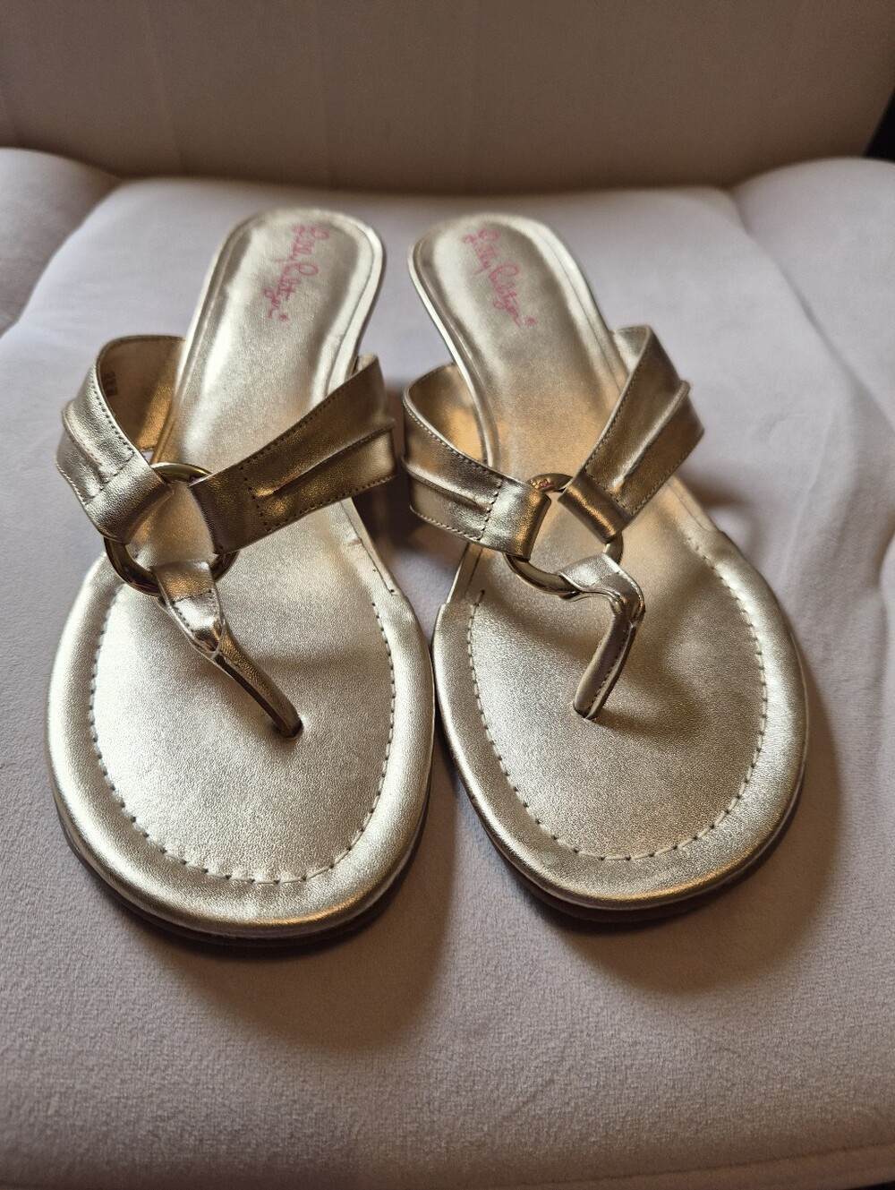 Lilly Pulitzer Like New Metallic Gold Women's Thong Sandals - Slip-On Style
